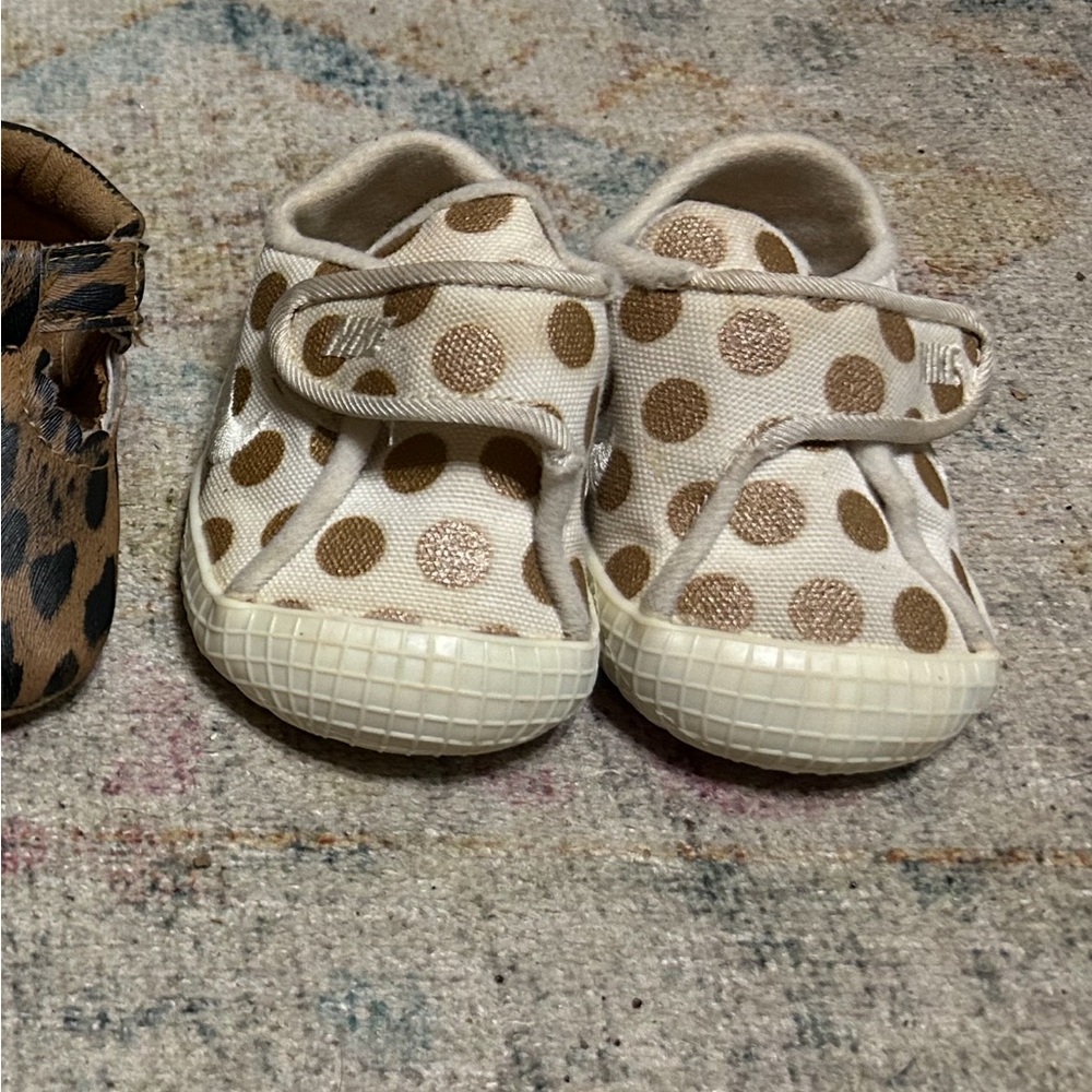 Nike Baby Shoes in Gold Polka Dot